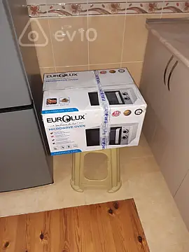 Kirayə verilir 4 otaqlı köhnə tikili 220 m²