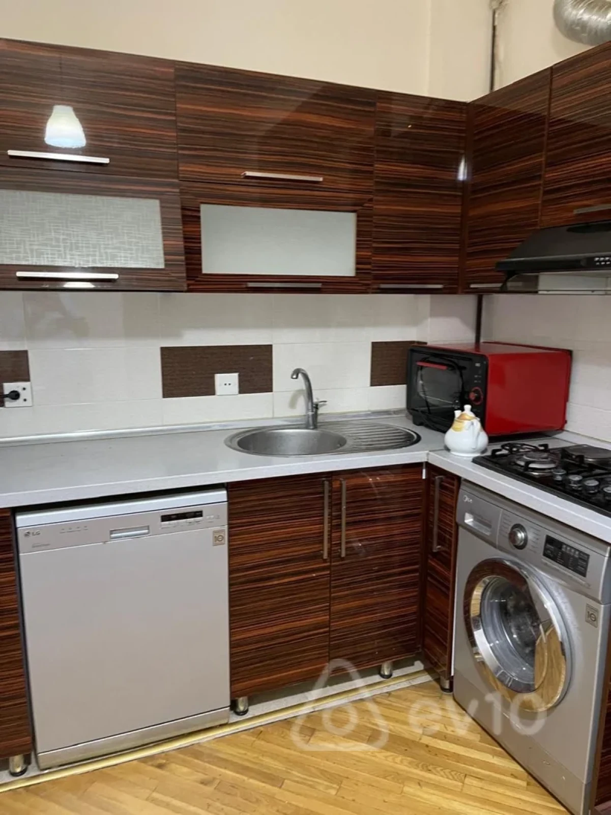 Kirayə verilir 3 otaqlı yeni tikili 110 m²