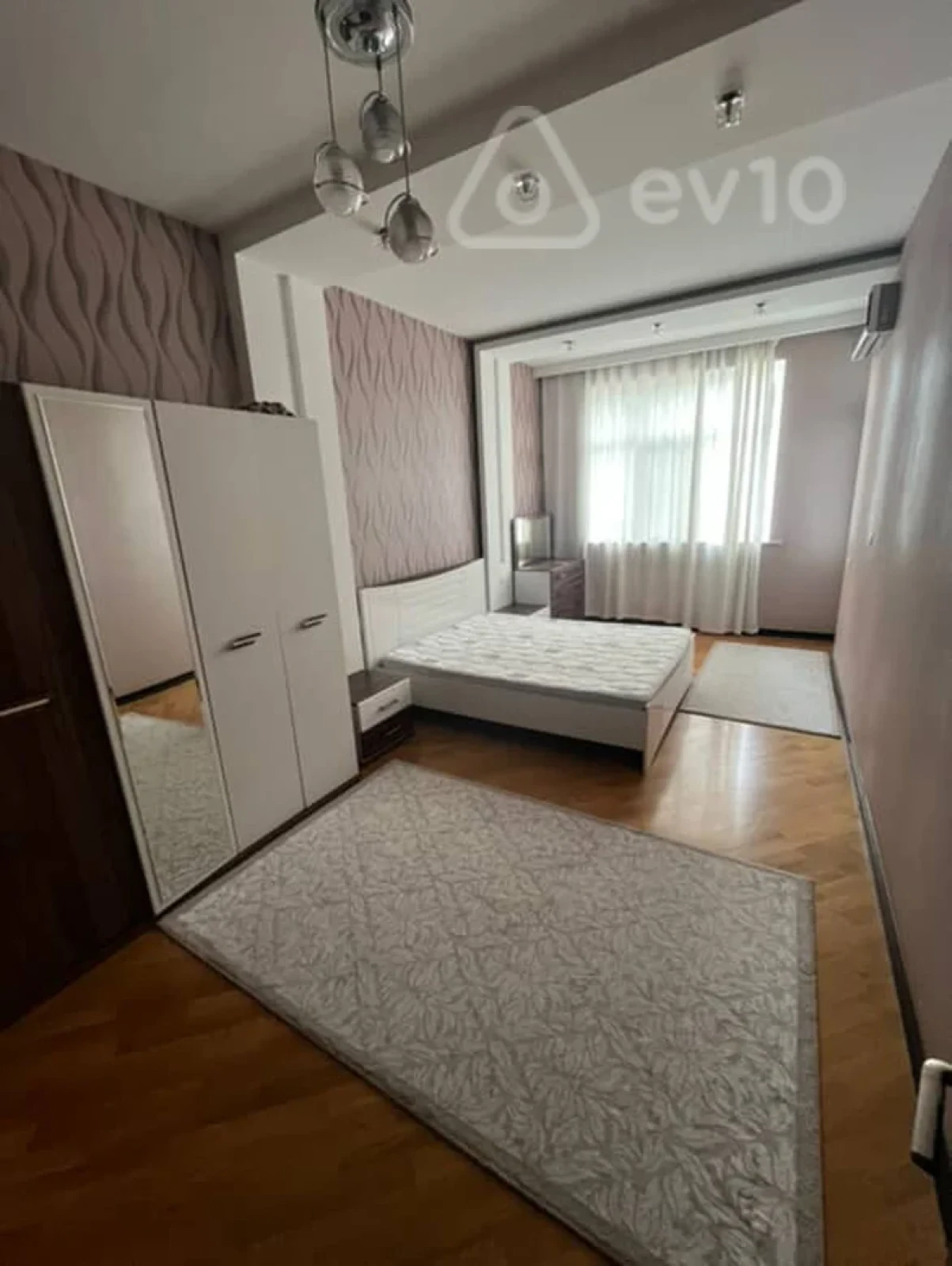 Kirayə verilir 3 otaqlı yeni tikili 110 m²