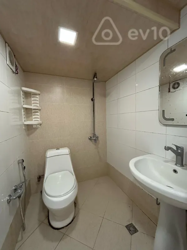 Kirayə verilir 2 otaqlı həyət evi 65 m²