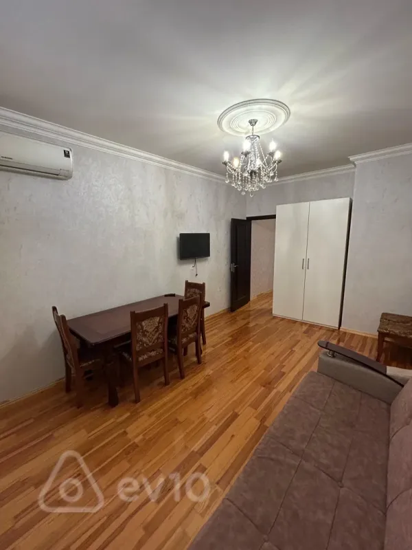 Kirayə verilir 2 otaqlı həyət evi 65 m²