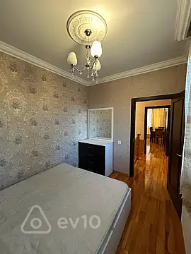 Kirayə verilir 2 otaqlı həyət evi 65 m²