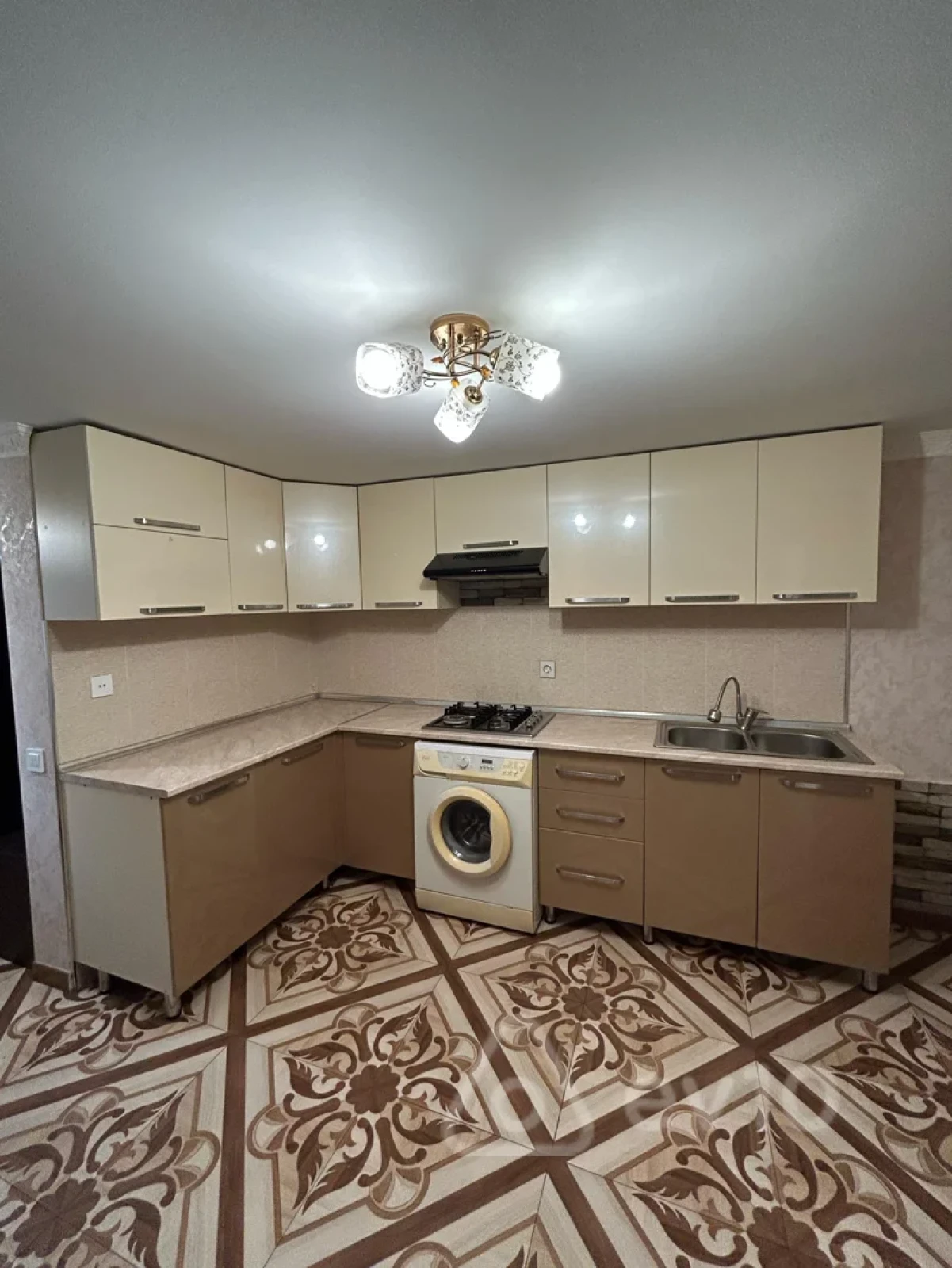 Kirayə verilir 2 otaqlı həyət evi 65 m²