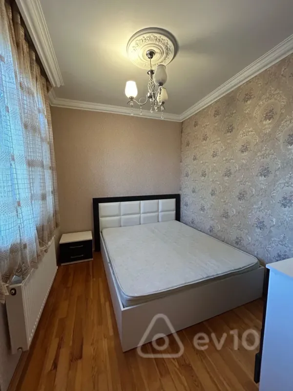 Kirayə verilir 2 otaqlı həyət evi 65 m²