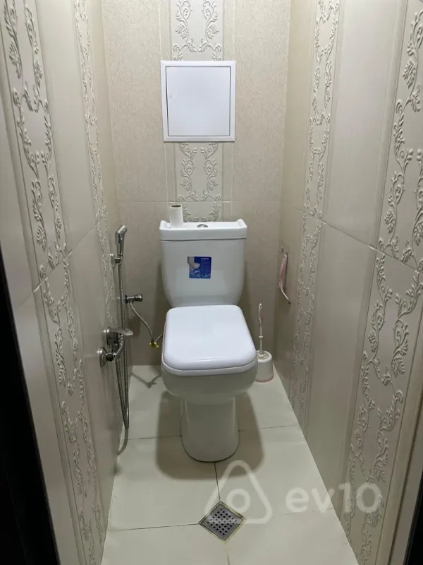 Kirayə verilir 2 otaqlı köhnə tikili 65 m²