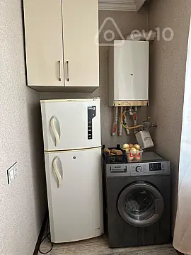 Kirayə verilir 2 otaqlı köhnə tikili 65 m²