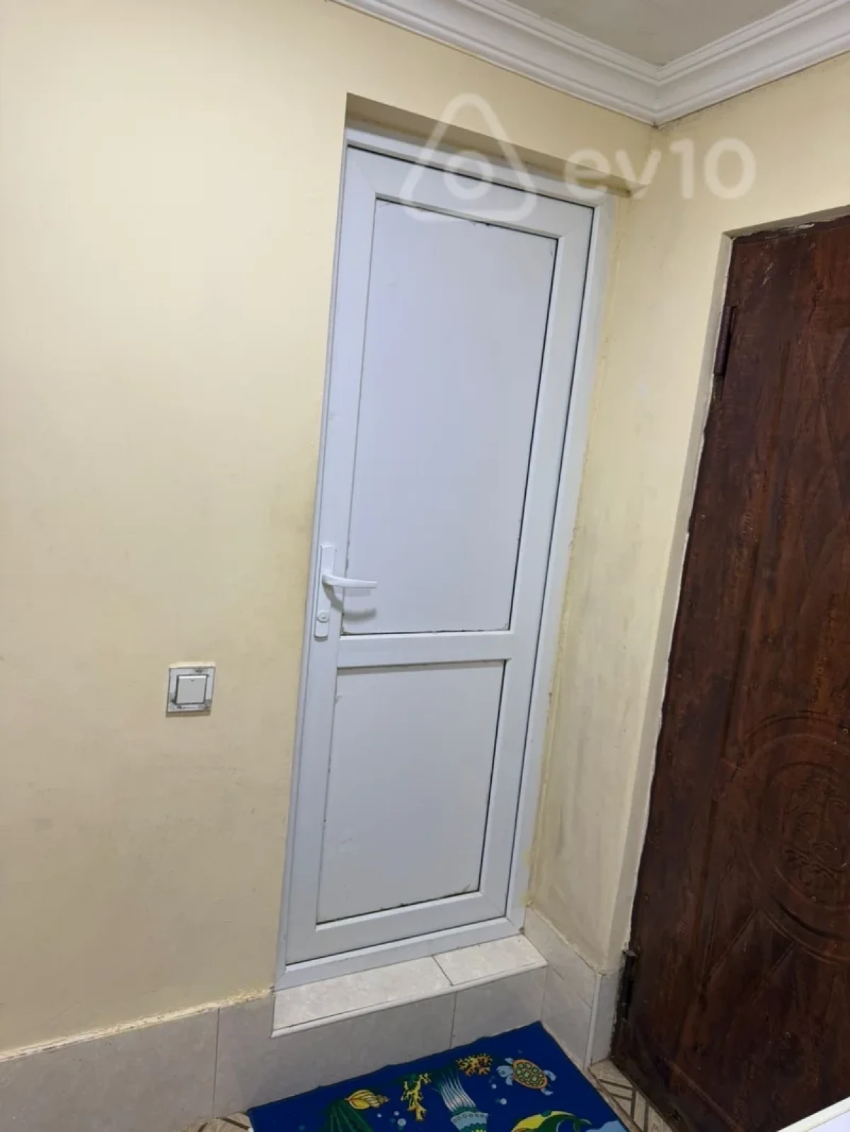 Kirayə verilir 2 otaqlı köhnə tikili 65 m²