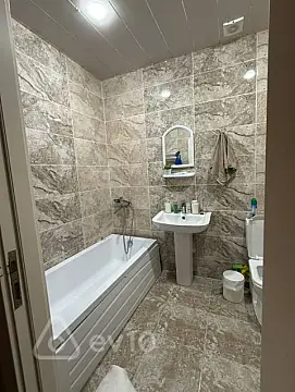 Kirayə verilir 2 otaqlı yeni tikili 65 m²