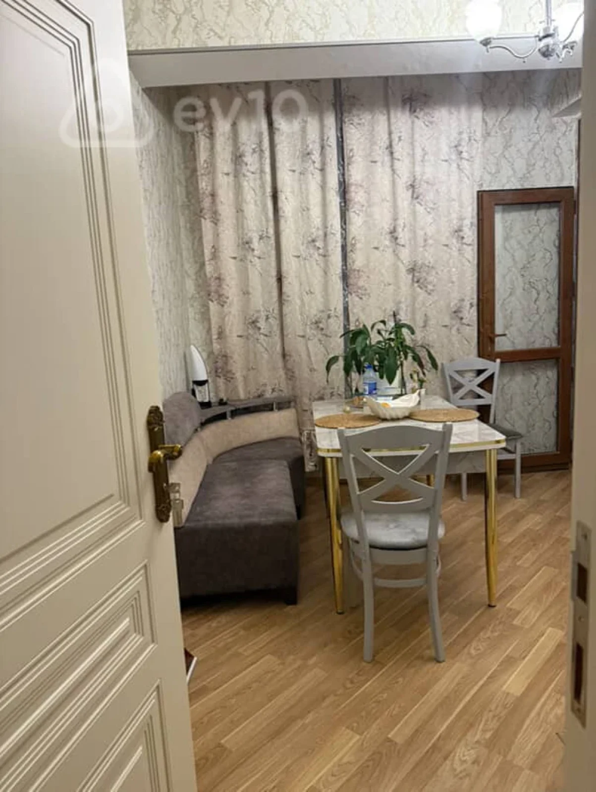 Kirayə verilir 2 otaqlı yeni tikili 65 m²
