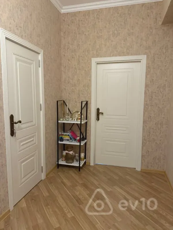 Kirayə verilir 2 otaqlı yeni tikili 65 m²