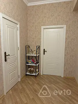 Kirayə verilir 2 otaqlı yeni tikili 65 m²