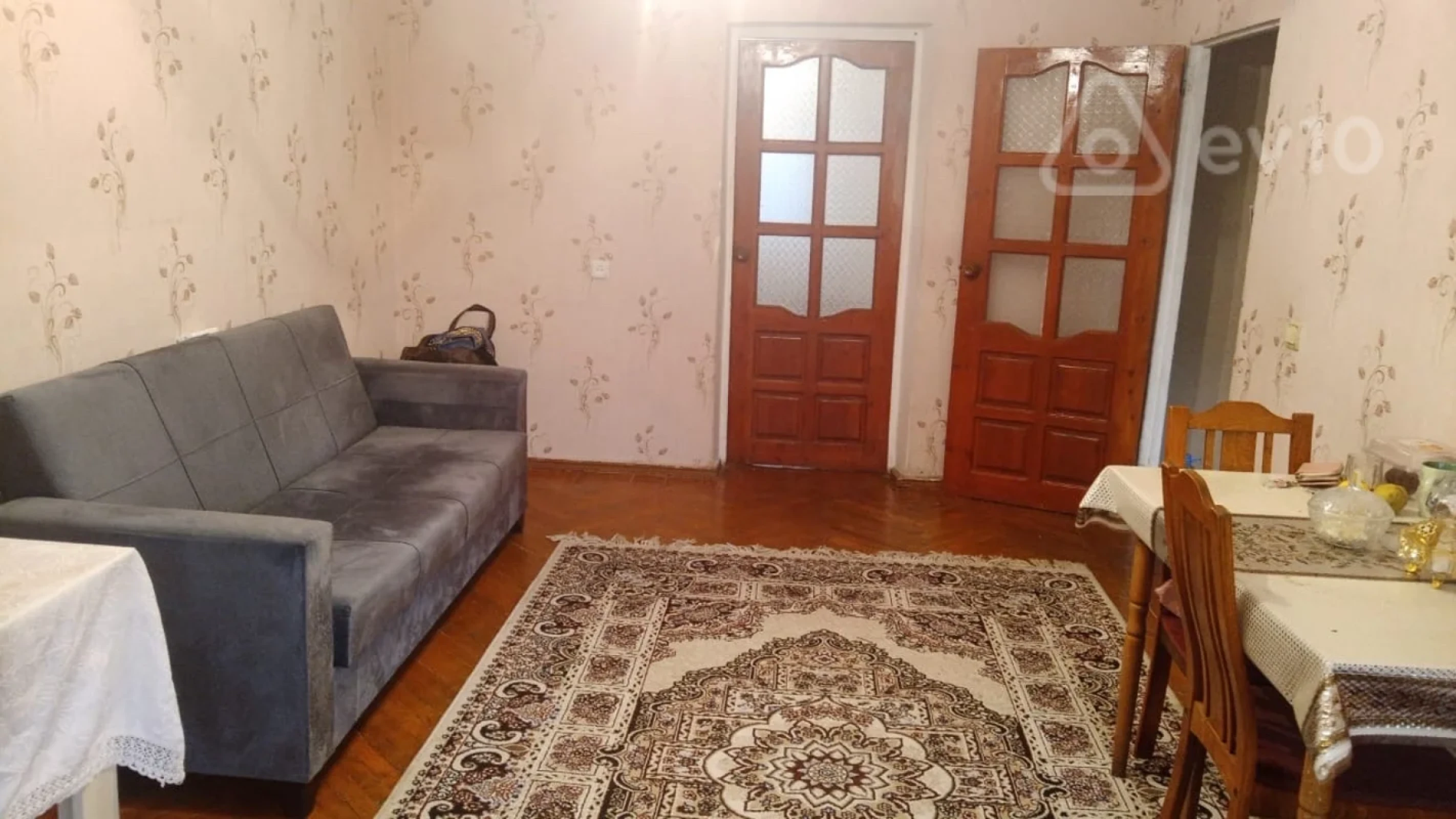 Kirayə verilir 2 otaqlı köhnə tikili 65 m²