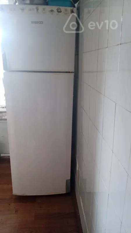 Kirayə verilir 2 otaqlı köhnə tikili 65 m²