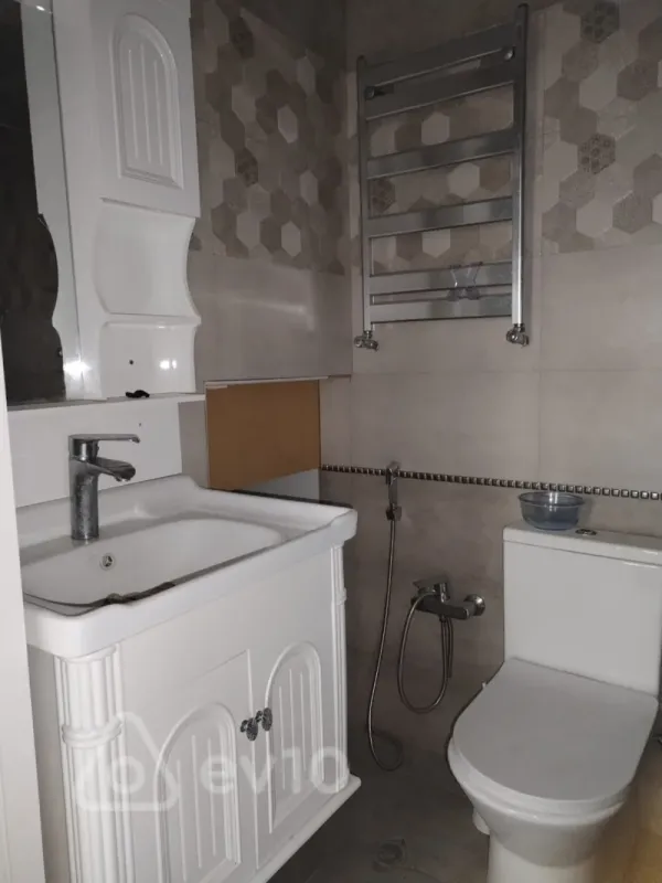 Satılır 3 otaqlı yeni tikili 65 m²