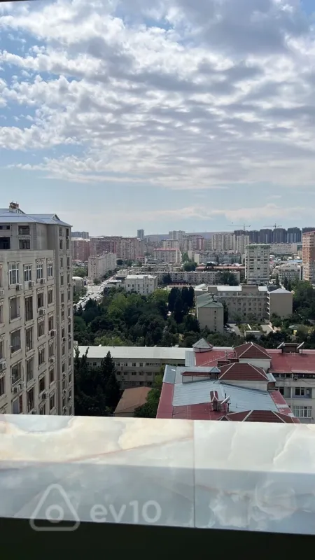 Kirayə verilir 3 otaqlı yeni tikili 120 m²