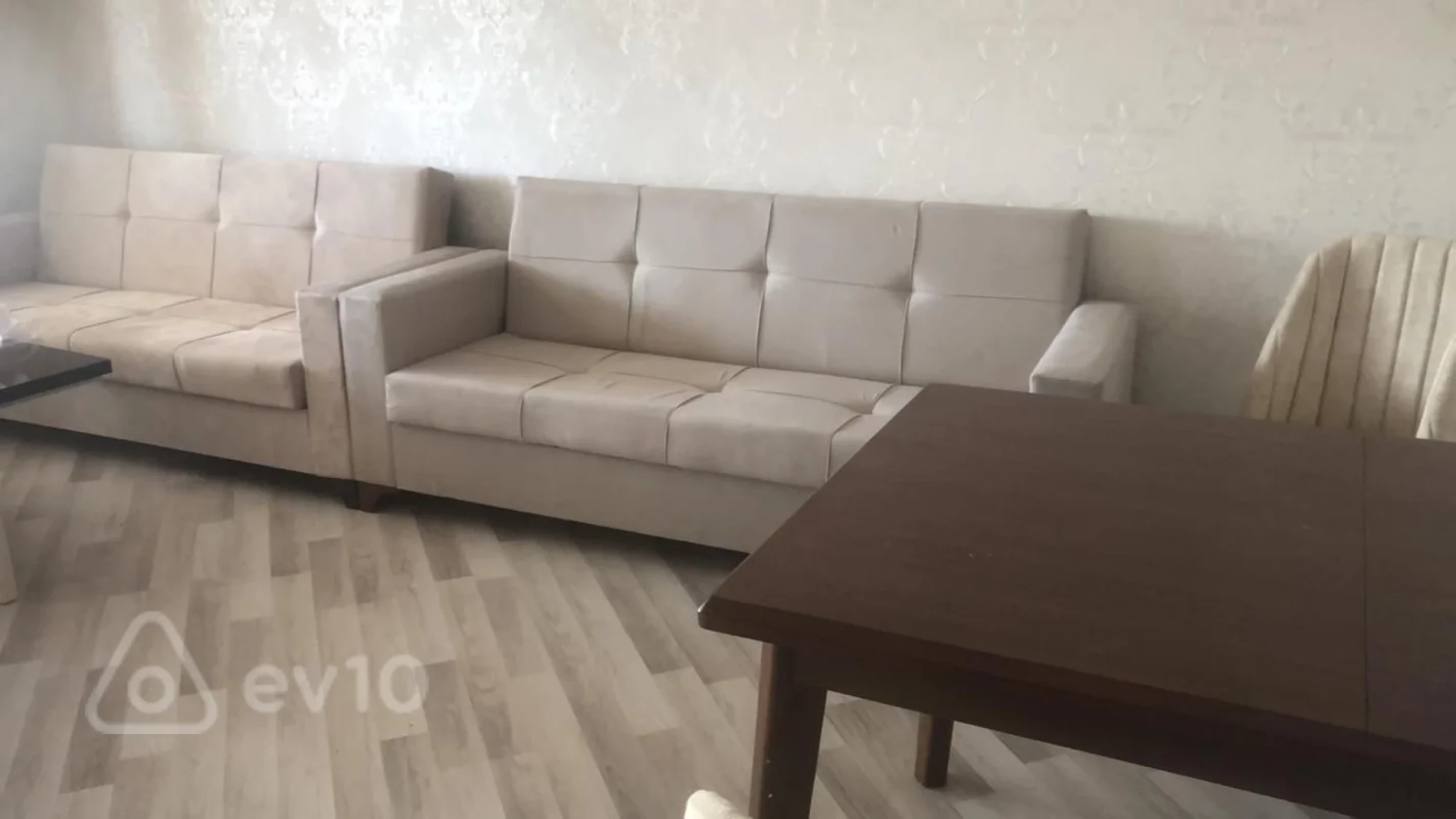 Kirayə verilir 3 otaqlı yeni tikili 120 m²