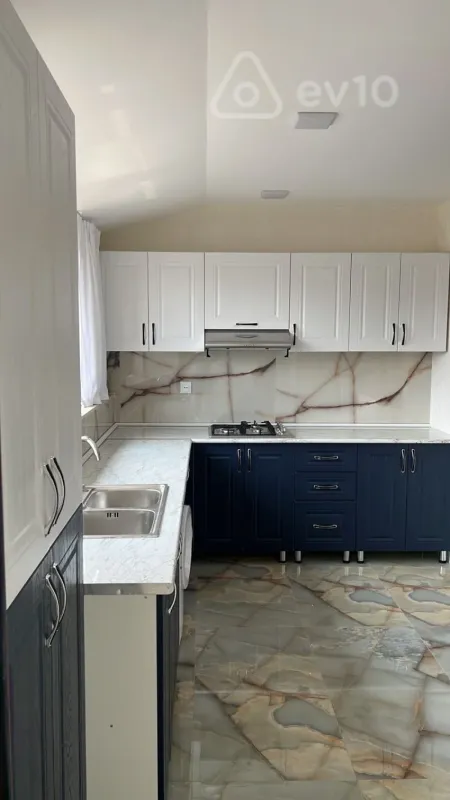 Kirayə verilir 3 otaqlı yeni tikili 120 m²