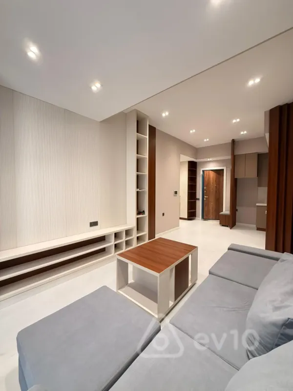 Kirayə verilir 2 otaqlı yeni tikili 55 m²