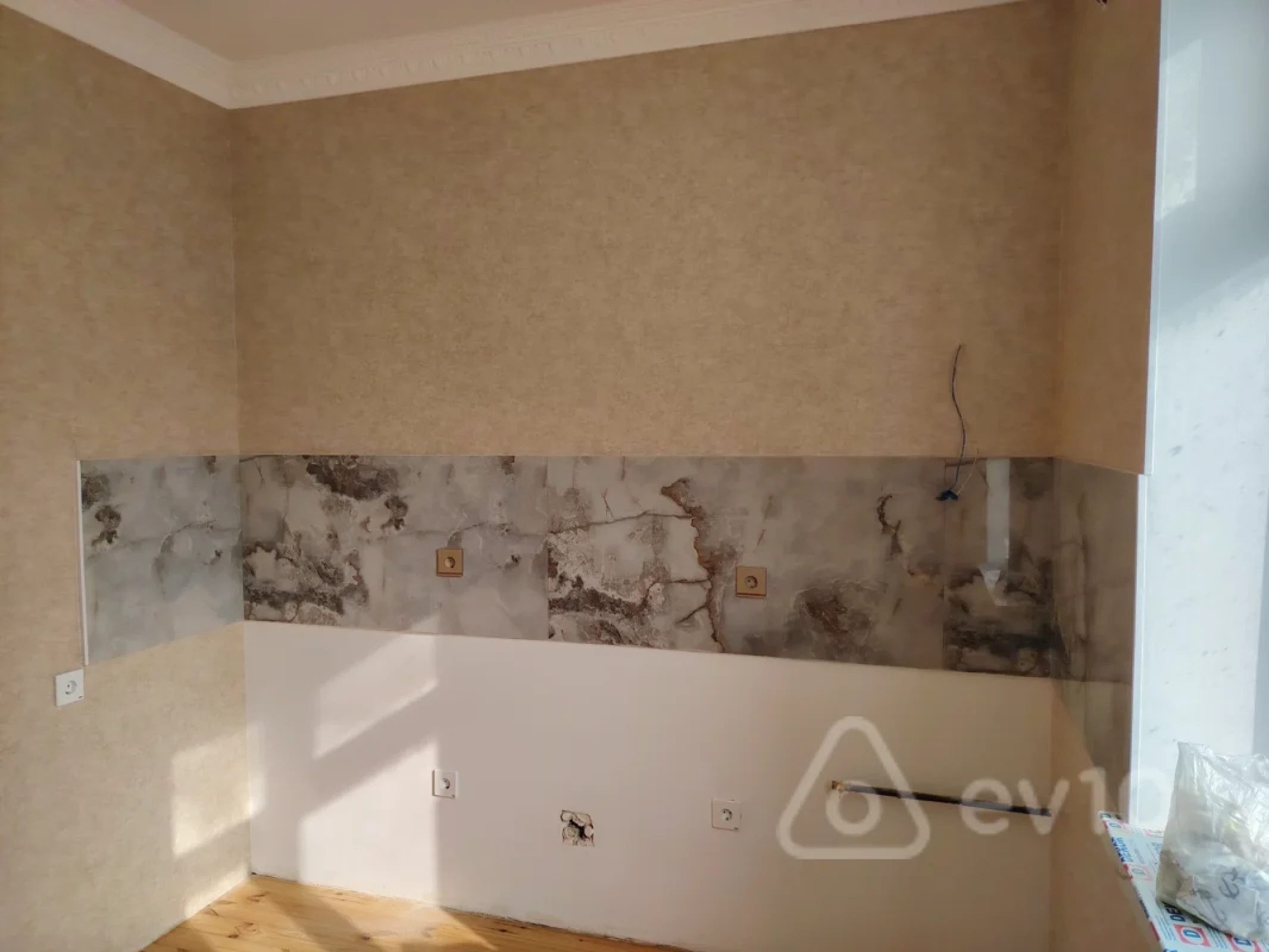 Satılır 5 otaqlı həyət evi 180 m²