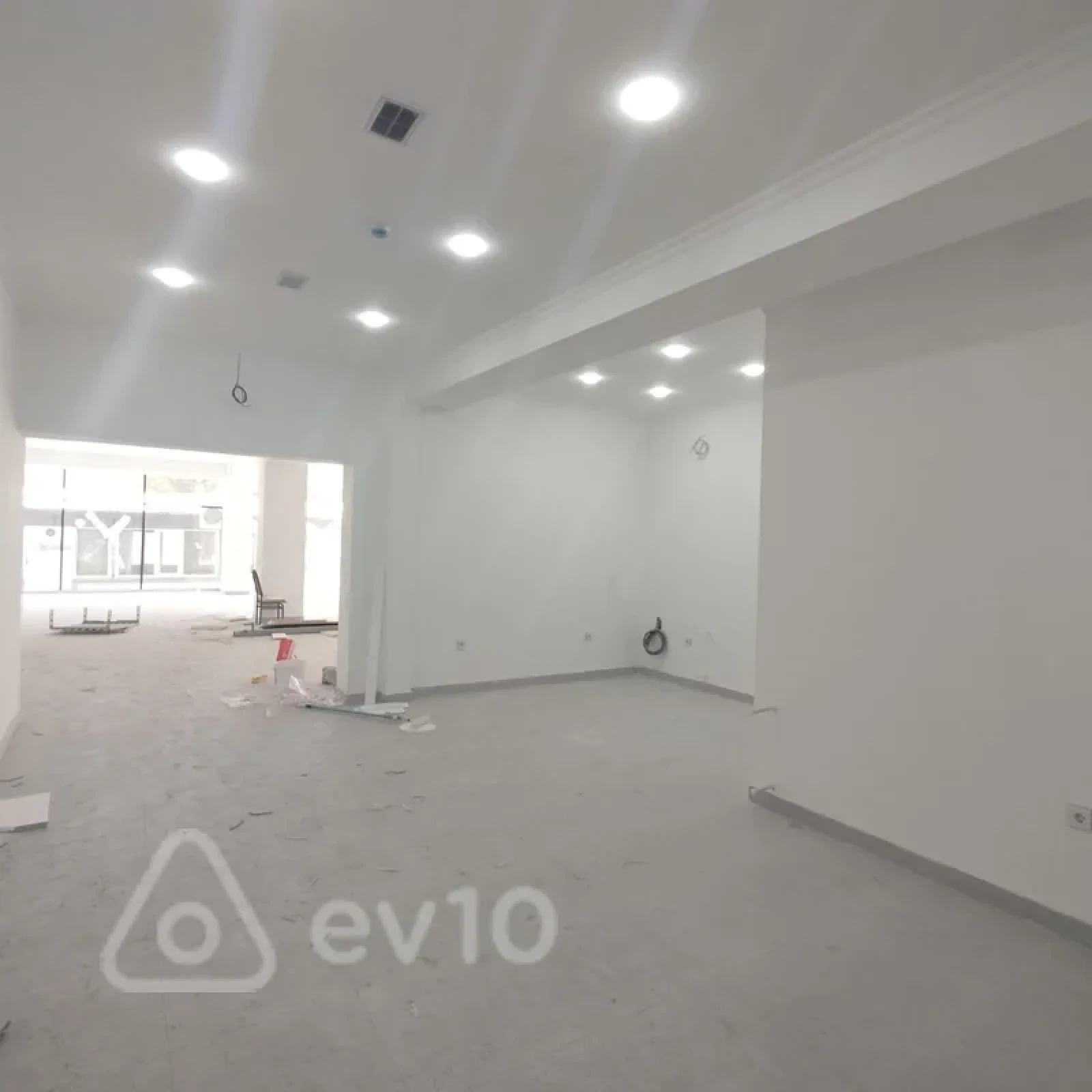 Kirayə verilir mənzil 400 m²