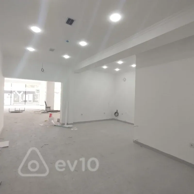 Kirayə verilir mənzil 400 m²
