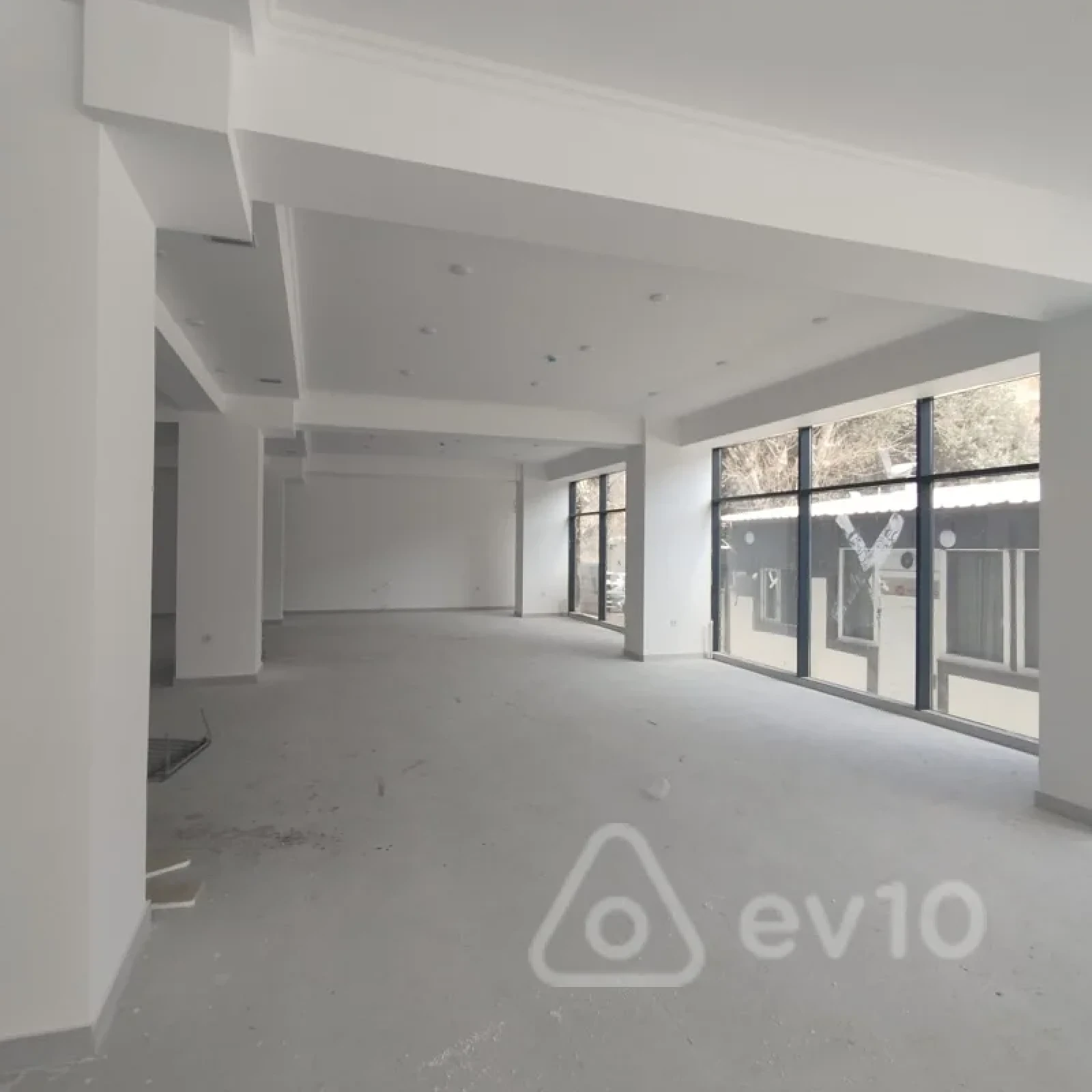 Kirayə verilir mənzil 400 m²