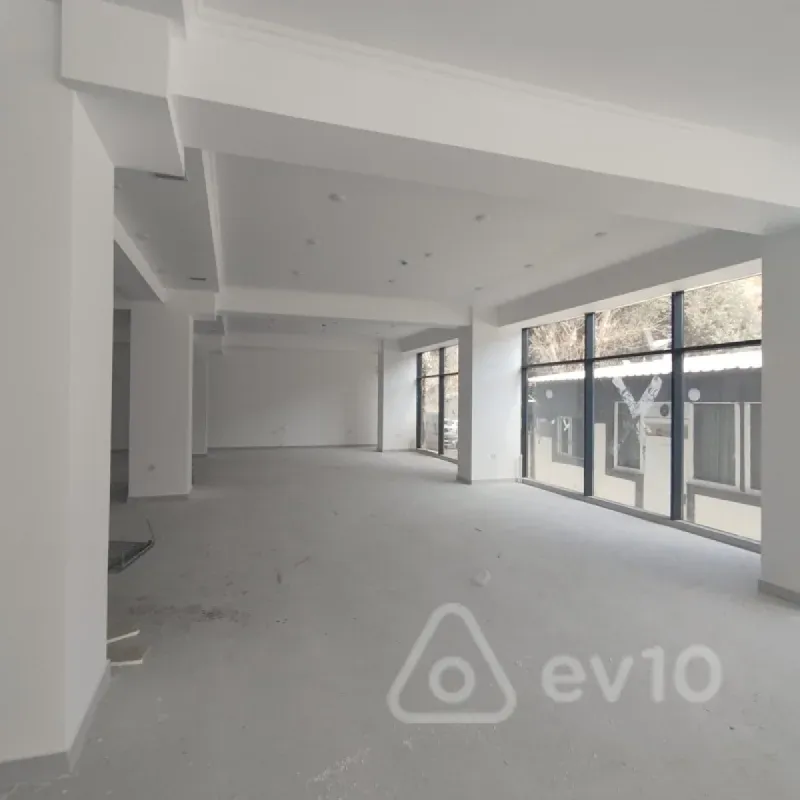 Kirayə verilir mənzil 400 m²