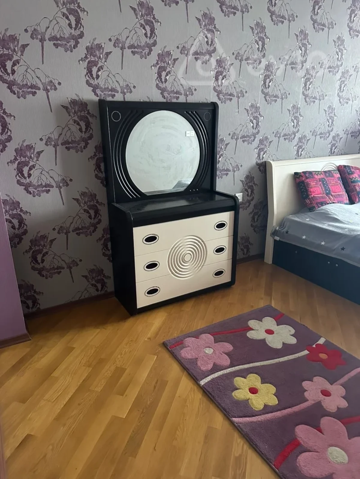 Kirayə verilir 2 otaqlı yeni tikili 120 m²