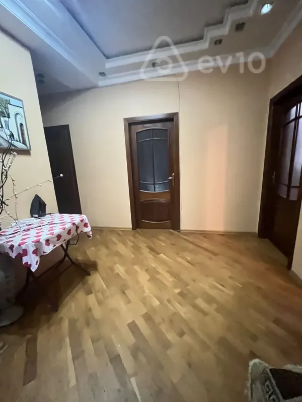 Kirayə verilir 3 otaqlı yeni tikili 100 m²