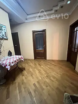 Kirayə verilir 3 otaqlı yeni tikili 100 m²