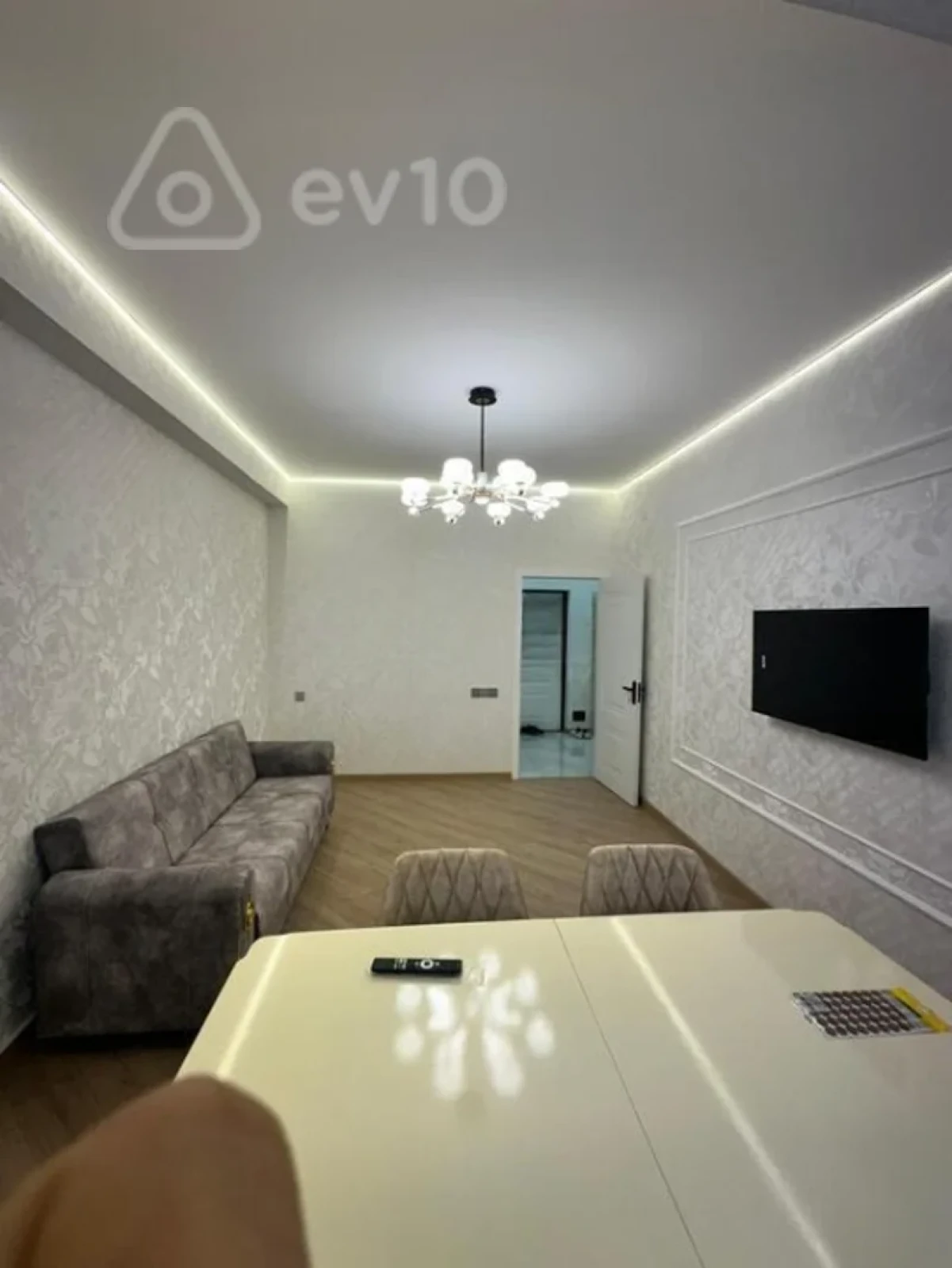 Kirayə verilir 2 otaqlı yeni tikili 60 m²