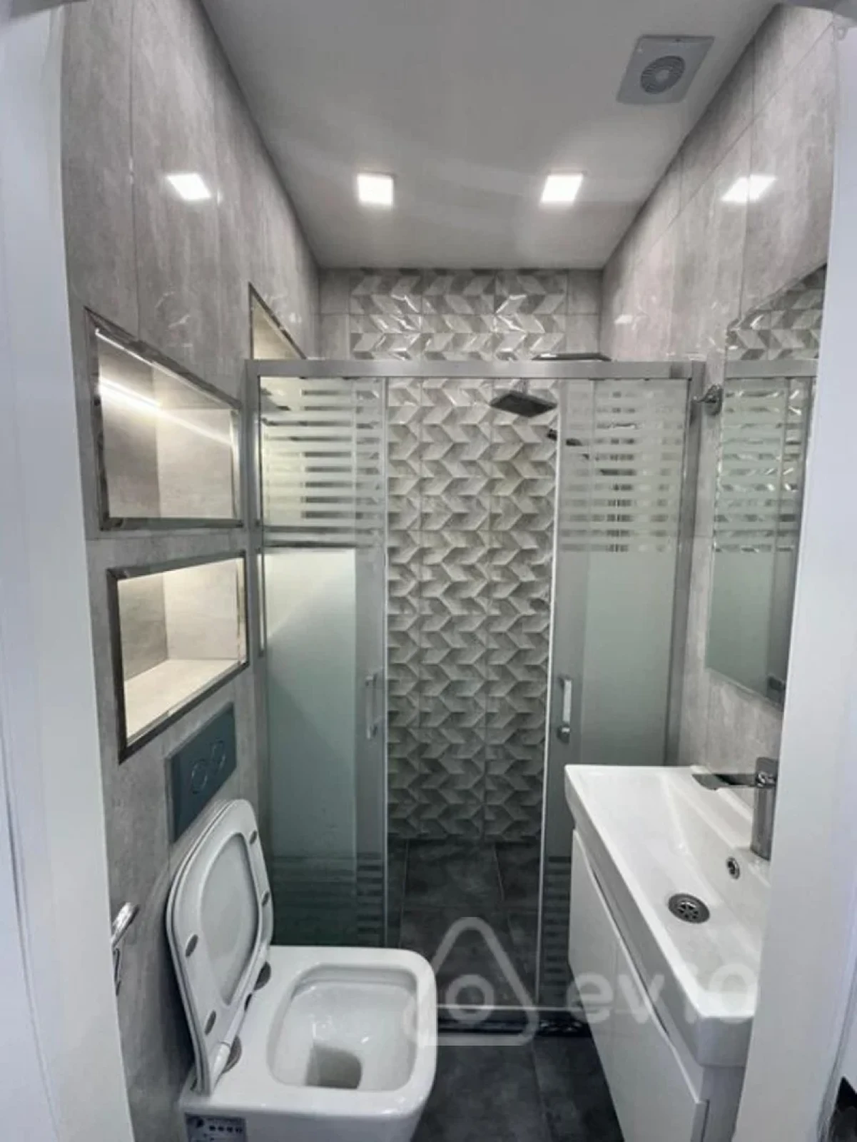 Kirayə verilir 2 otaqlı yeni tikili 60 m²