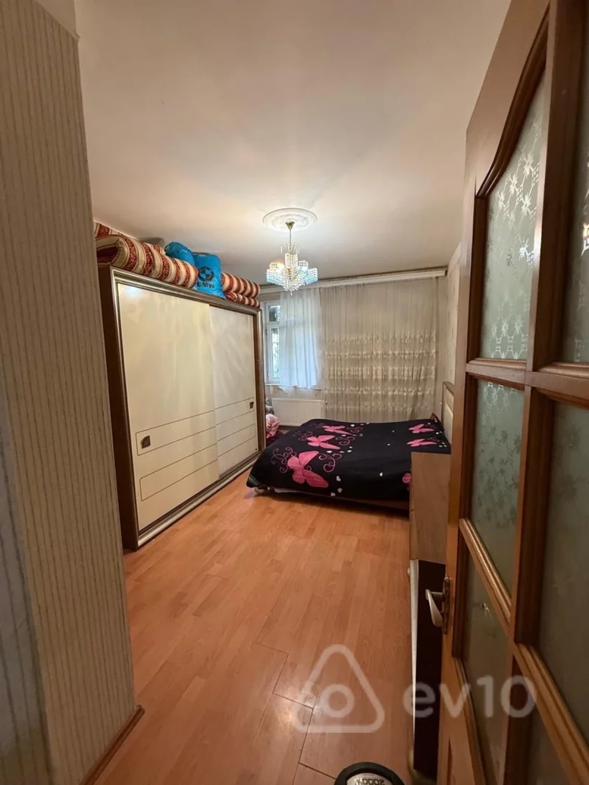 Kirayə verilir 3 otaqlı köhnə tikili 85 m²