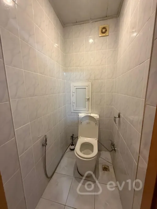 Kirayə verilir 3 otaqlı köhnə tikili 85 m²