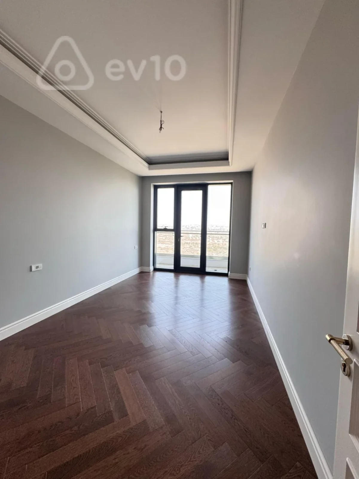 Satılır 4 otaqlı yeni tikili 220 m²