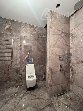 Satılır 4 otaqlı yeni tikili 220 m²