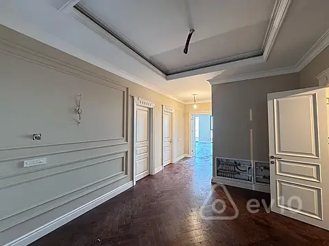 Satılır 4 otaqlı yeni tikili 220 m²