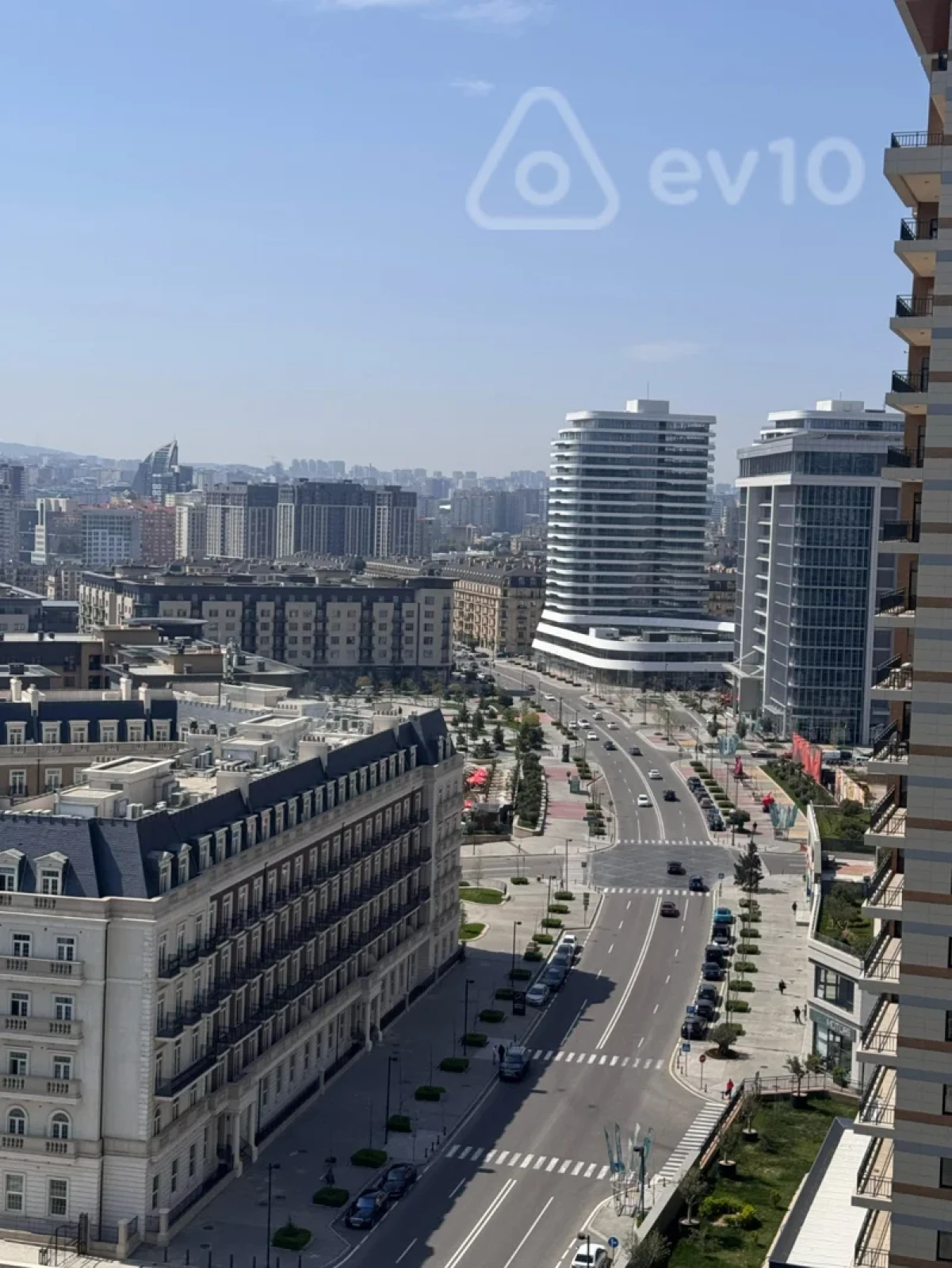 Satılır 4 otaqlı yeni tikili 220 m²
