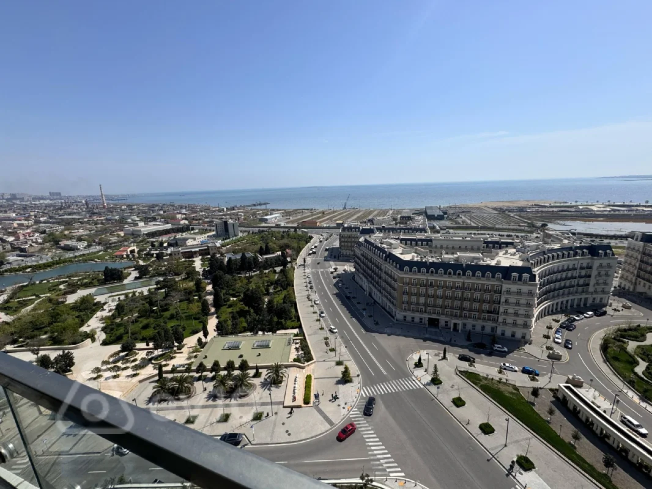 Satılır 4 otaqlı yeni tikili 220 m²