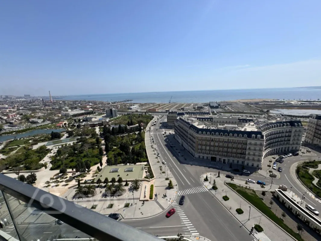 Satılır 4 otaqlı yeni tikili 220 m²