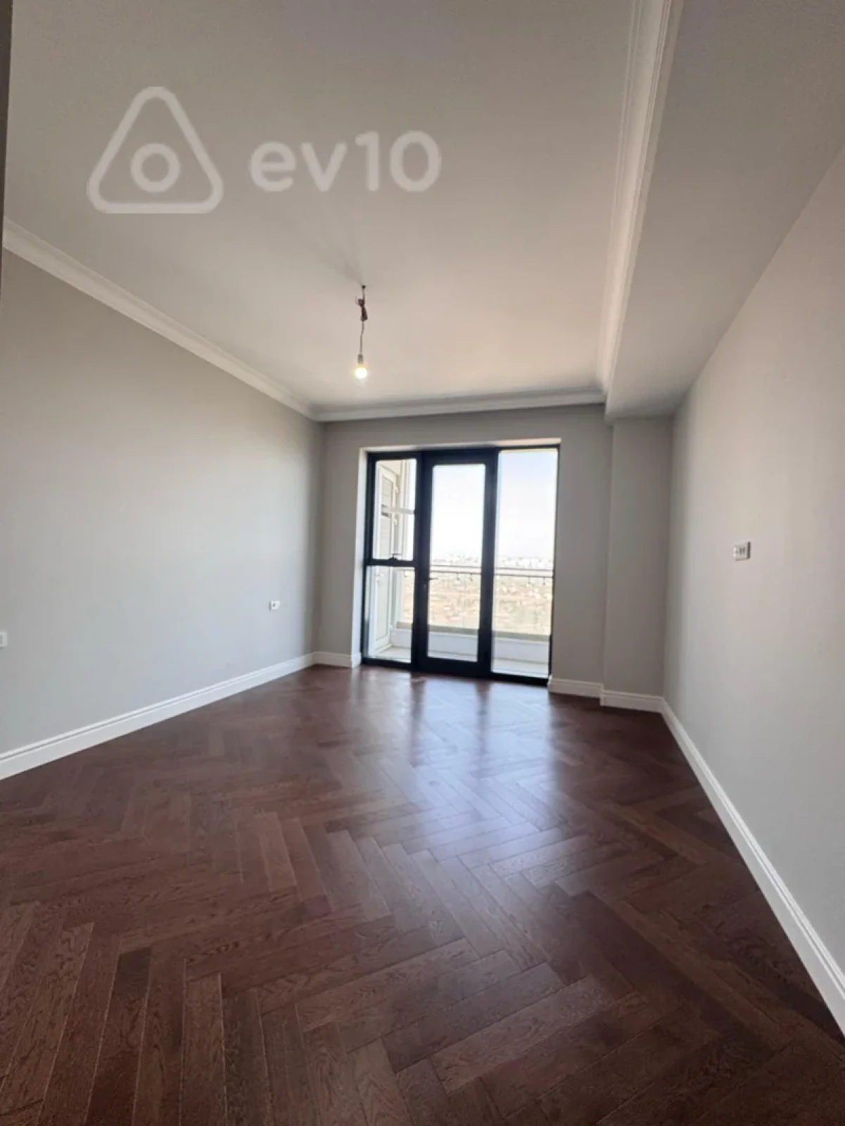 Satılır 4 otaqlı yeni tikili 220 m²
