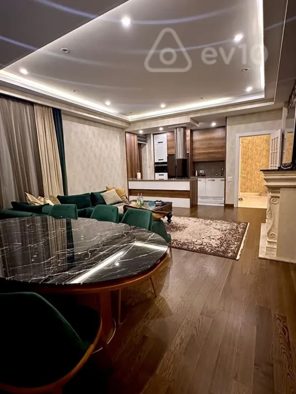 Kirayə verilir 4 otaqlı yeni tikili 145 m²