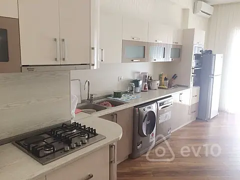 Kirayə verilir 4 otaqlı yeni tikili 180 m²