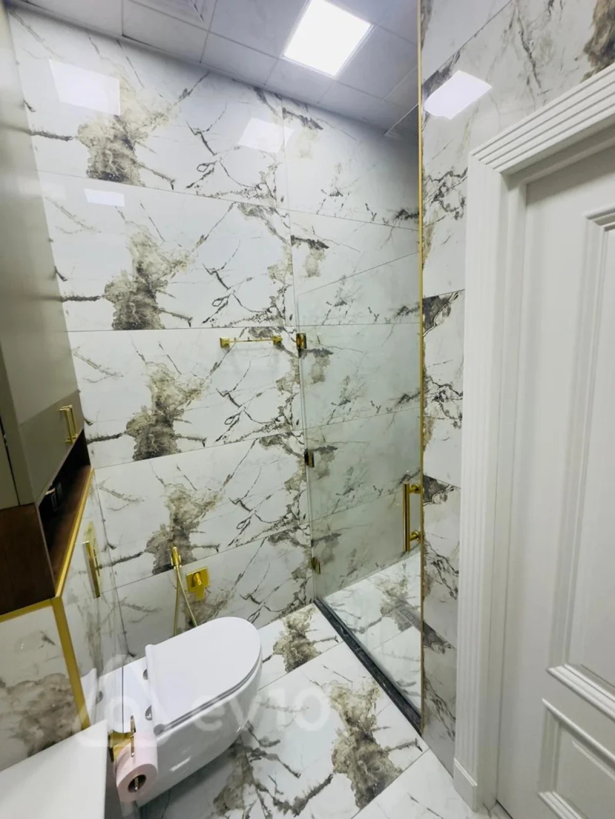 Kirayə verilir 2 otaqlı yeni tikili 96 m²