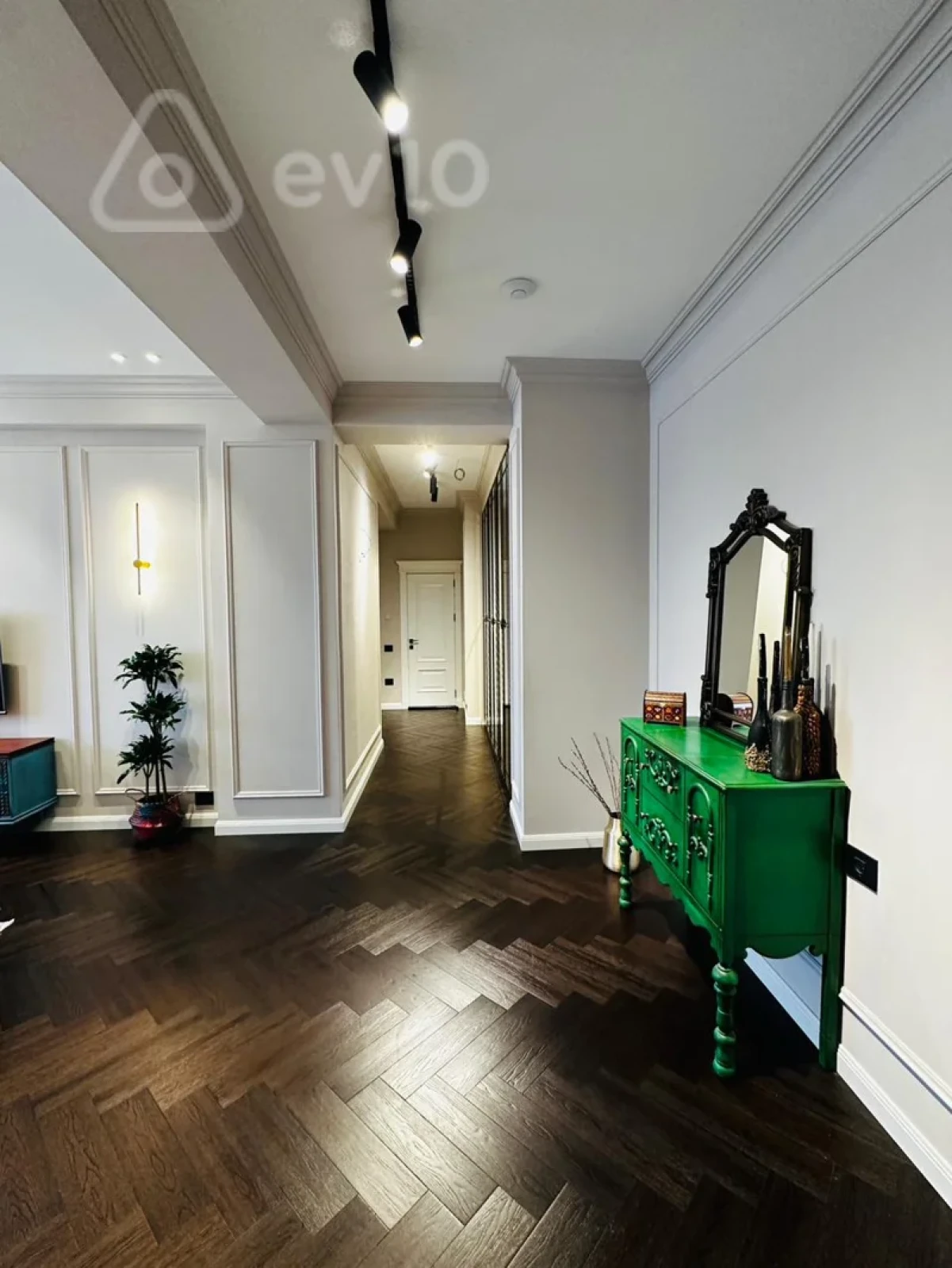 Kirayə verilir 2 otaqlı yeni tikili 96 m²