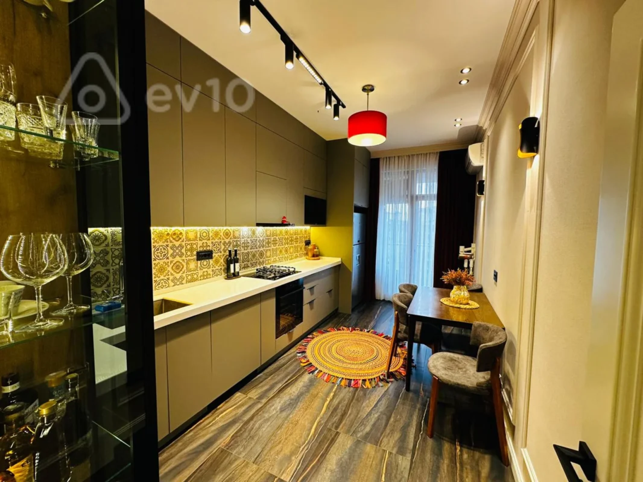 Kirayə verilir 2 otaqlı yeni tikili 96 m²