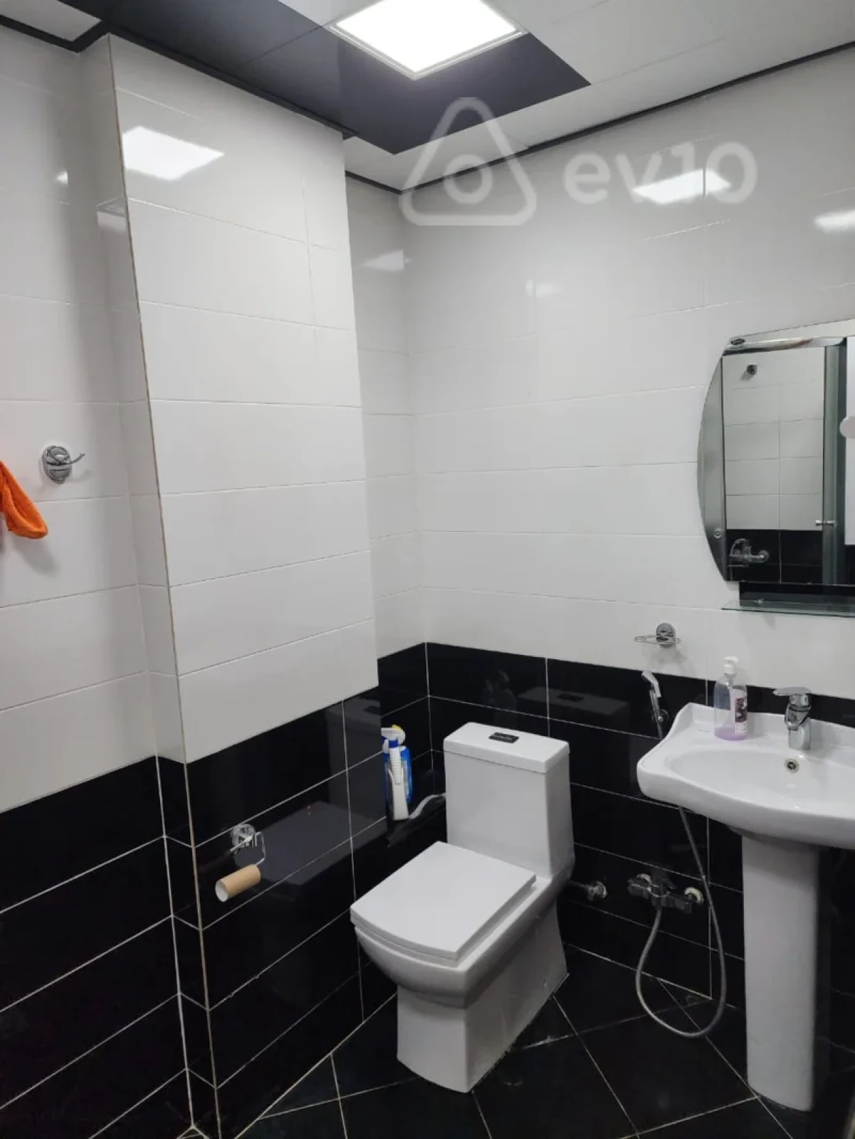 Satılır 3 otaqlı yeni tikili 65 m²