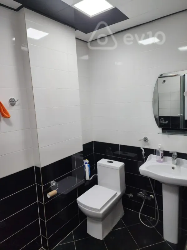 Satılır 3 otaqlı yeni tikili 65 m²