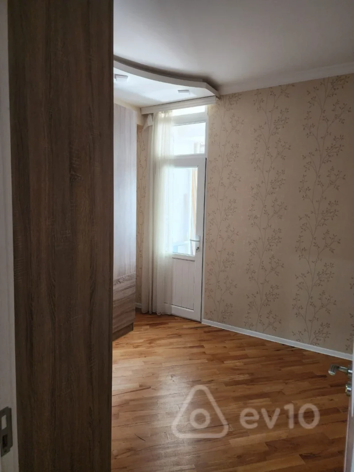 Satılır 3 otaqlı yeni tikili 65 m²