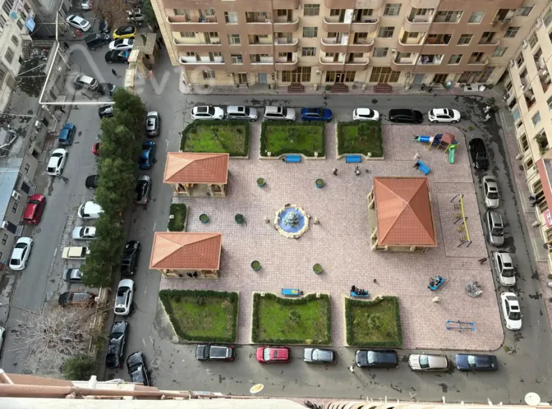 Kirayə verilir 4 otaqlı yeni tikili 150 m²